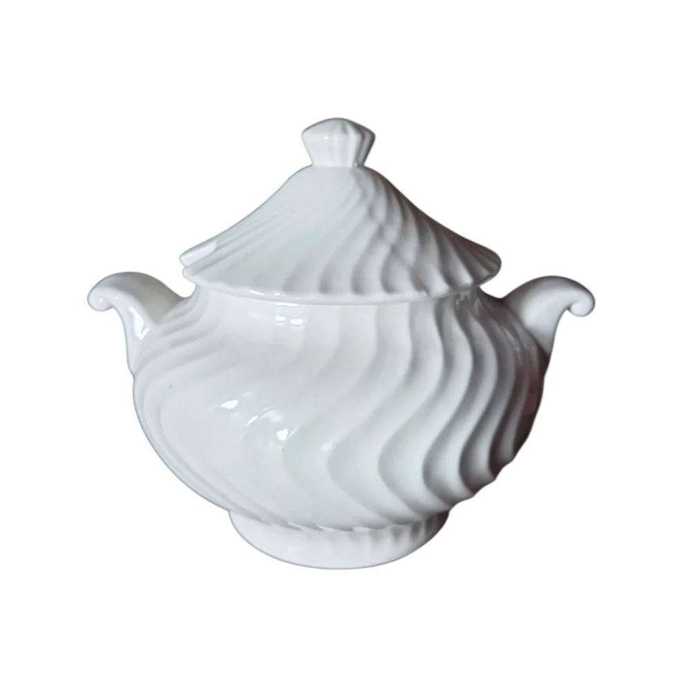 White Porcelain Covered Sugar Bowl with Swirl Motif